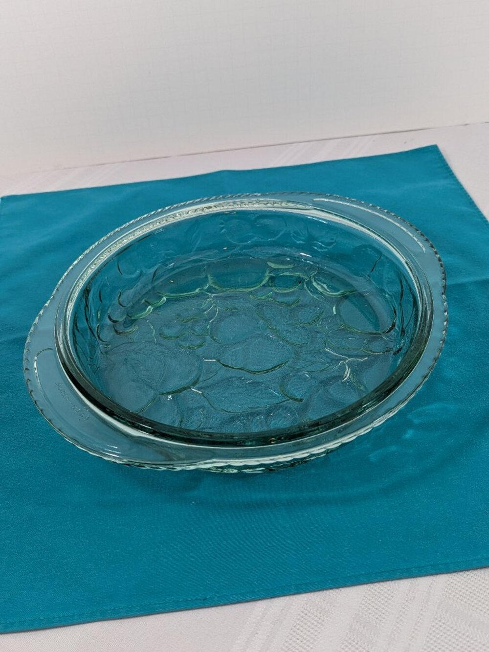 Vintage Libbey Glass 9 Inch Pie Plate Orchard Fruit Green Embossed